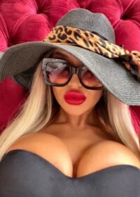 Проститутка Светлана +79811554285 с 3 размером груди предлагает профессиональные секс и интим услуги возле метро Парк Победы в городе Санкте-Петербург - фото 2